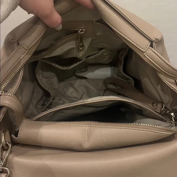 Mina Baie Kinney Backpack Vegan Full in Sand - Picture 14 of 16